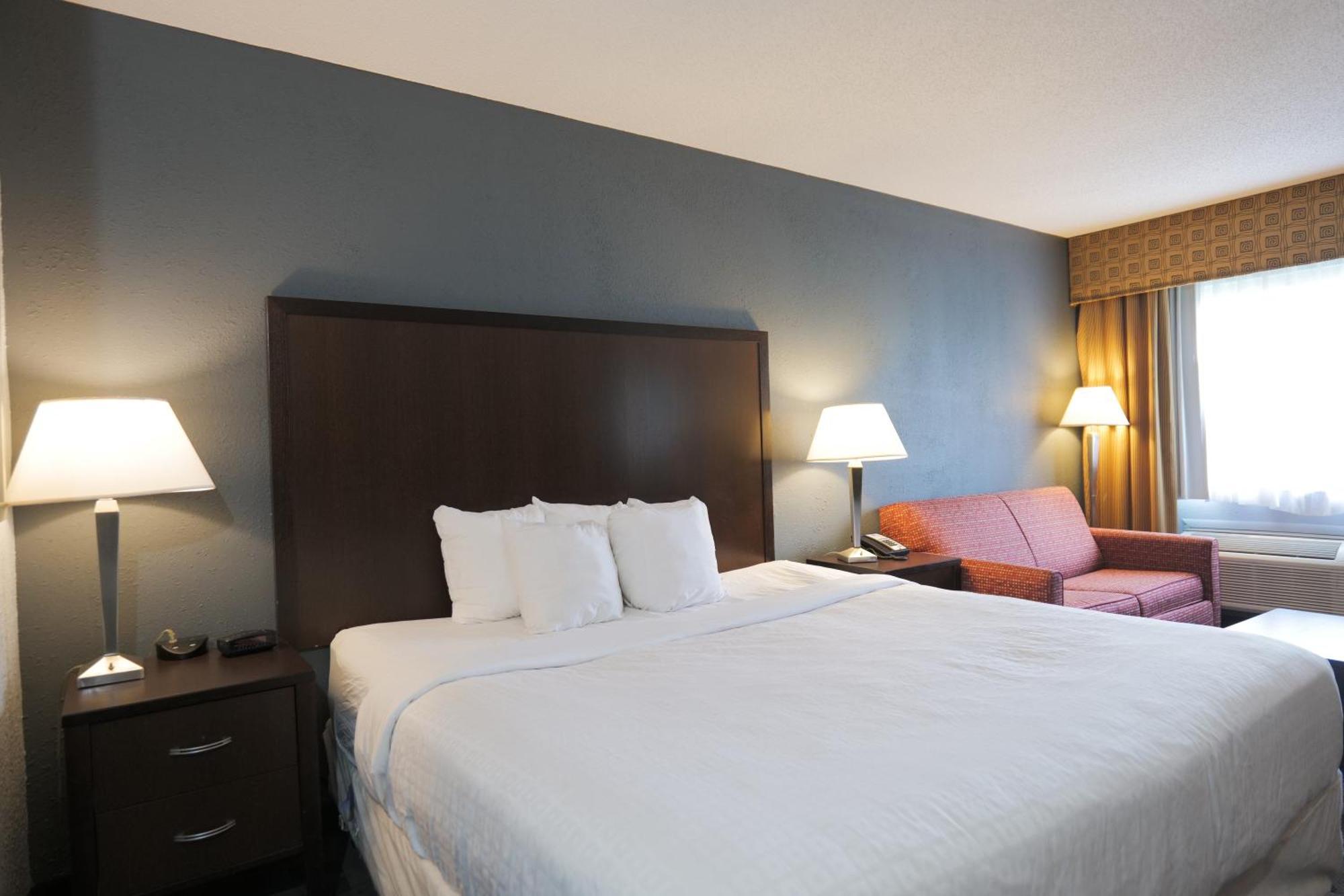 Baymont By Wyndham Flint Airport North Hotell Exteriör bild